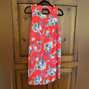 Lulu’s Size M Sleeveless open back Floral Midi Dress Red, Lilac and Green. EUC